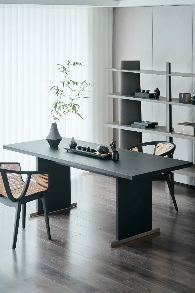 檐下桌 2200 墨骊色、玄武椅 雅黑色 藤编款、玲珑架 2200 逐影灰1 (自定义).webp