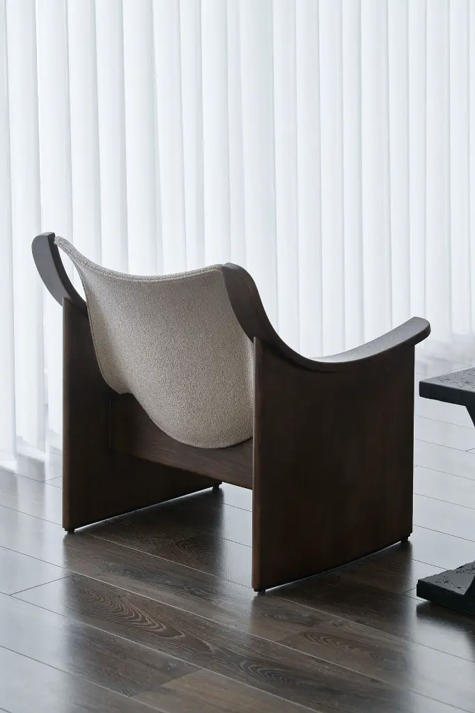 晓园休闲椅 胡桃色 布艺款2.webp