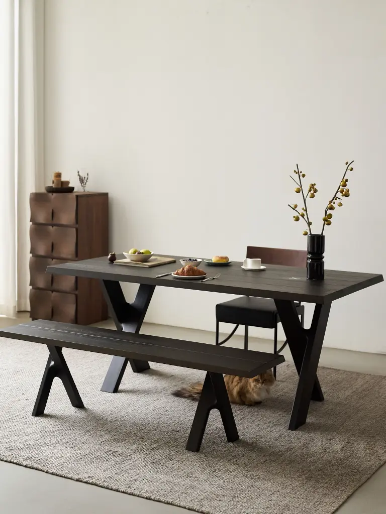 徐行长桌 1.8m 墨骊色、徐行长凳 1.6m 墨骊色、涟漪柜 胡桃色 单体x2、知竹椅 胡桃木 雅黑色  (6).webp