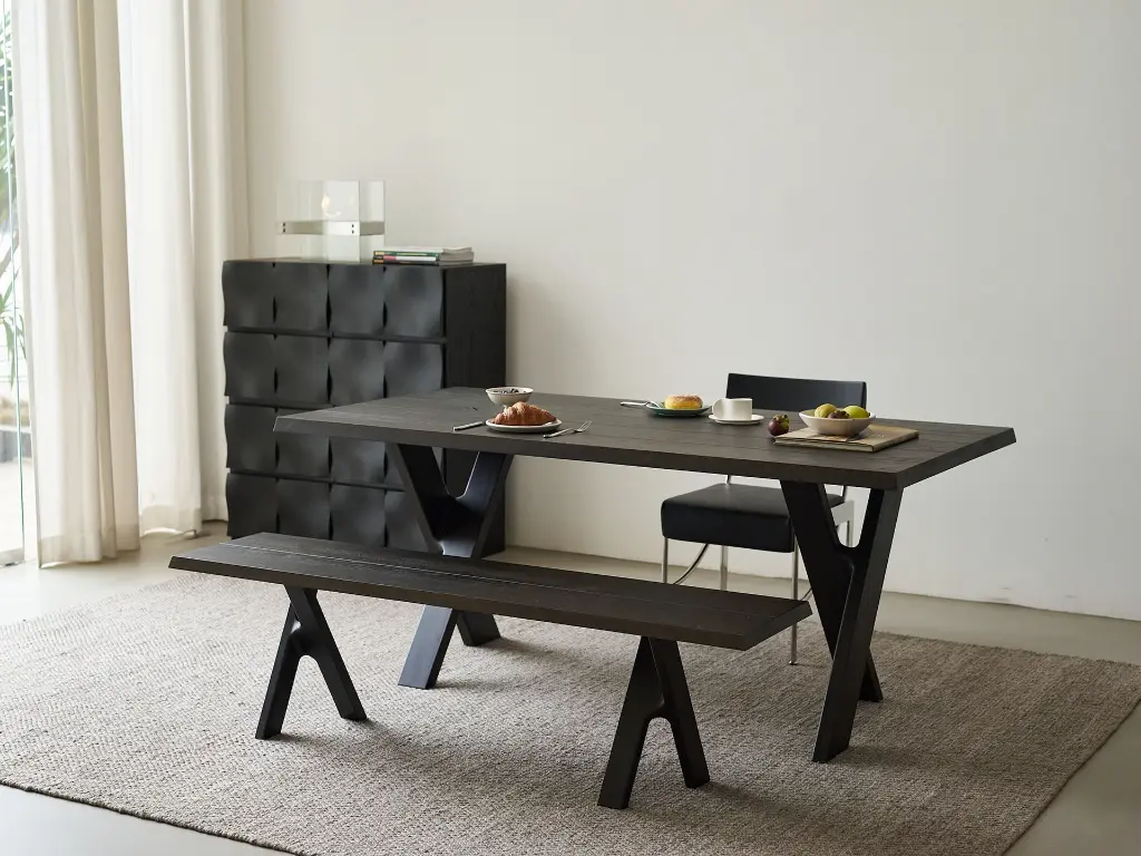 徐行长桌 1.8m 墨骊色、徐行长凳 1.6m 墨骊色、涟漪柜 雅黑色 单体x4、知竹椅 不锈钢亮面 雅黑色  (5).webp