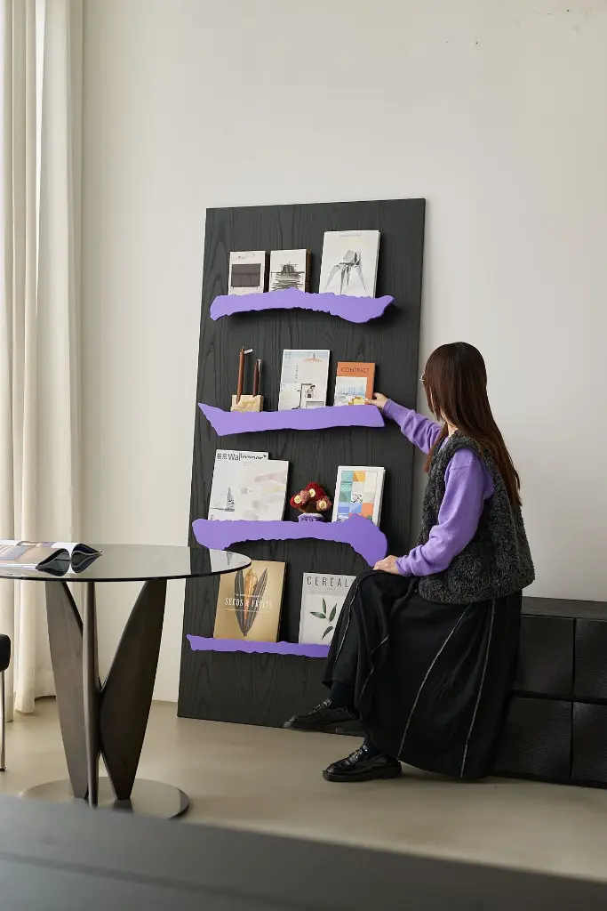 惟一杂志架 绝绝紫、涟漪柜 雅黑色 单体x3、蝴蝶小圆桌 0.9m 玻璃款 墨骊色  (3).webp